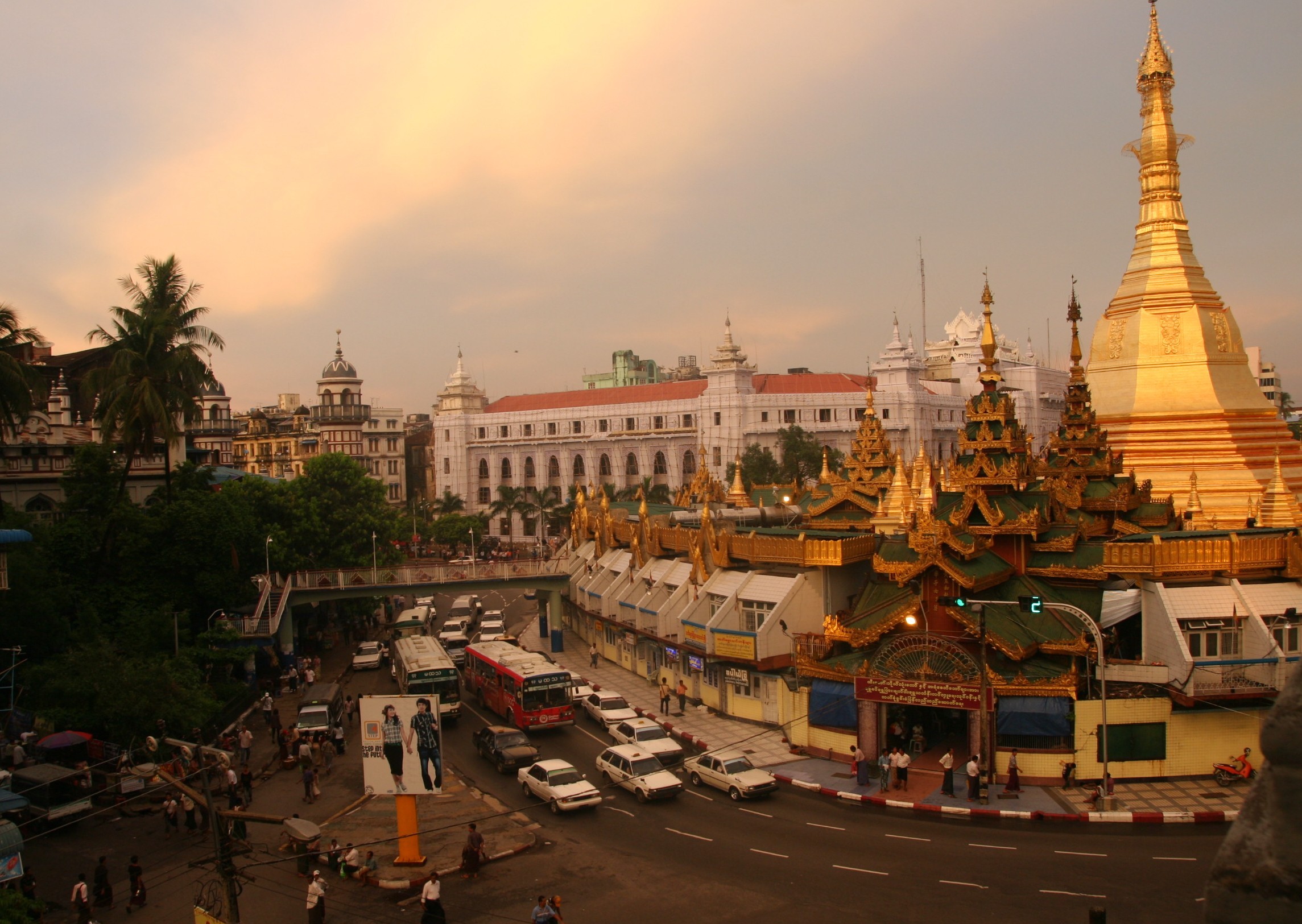 Янгон мьянма. Рангун Мьянма. Янгон столица. Город Янгон Мьянма. Мьянма Нейпьидо.
