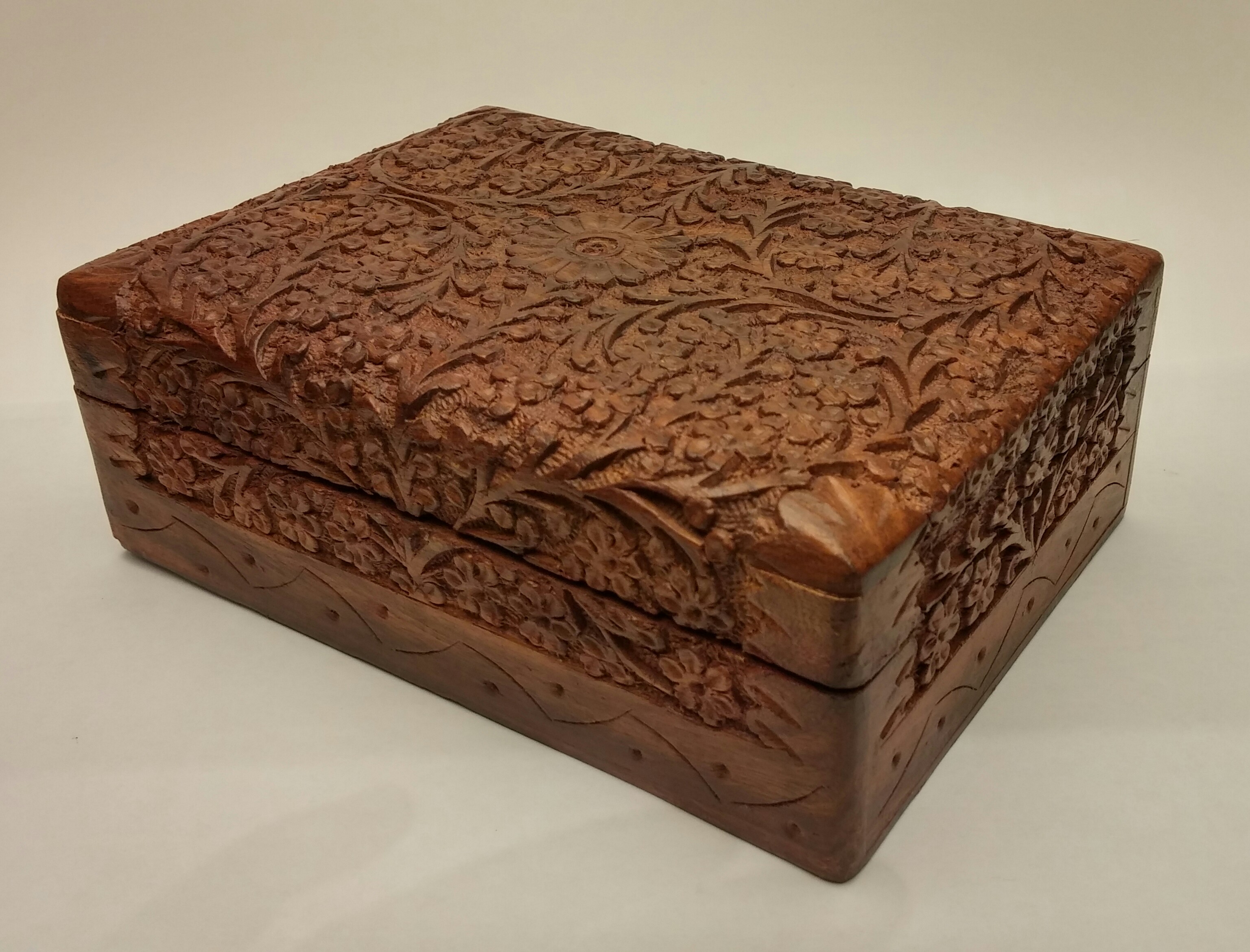 Box stones. Сердце Wood Box. Wooden Box with Metal. Ice Wooden Box. Stylized Wooden Box.