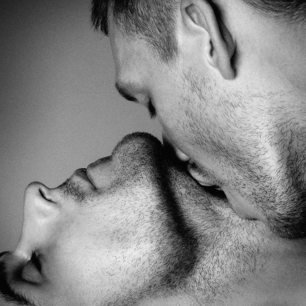 страстные поцелуи гей парней фото 19