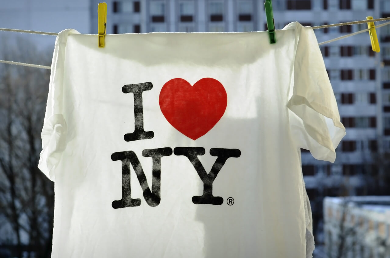 Энд ай лов. Бренд i Love New York. Я люблю Нью-Йорк бренд. Футболка NY Love me. Я люблю Нью-Йорк логотип.