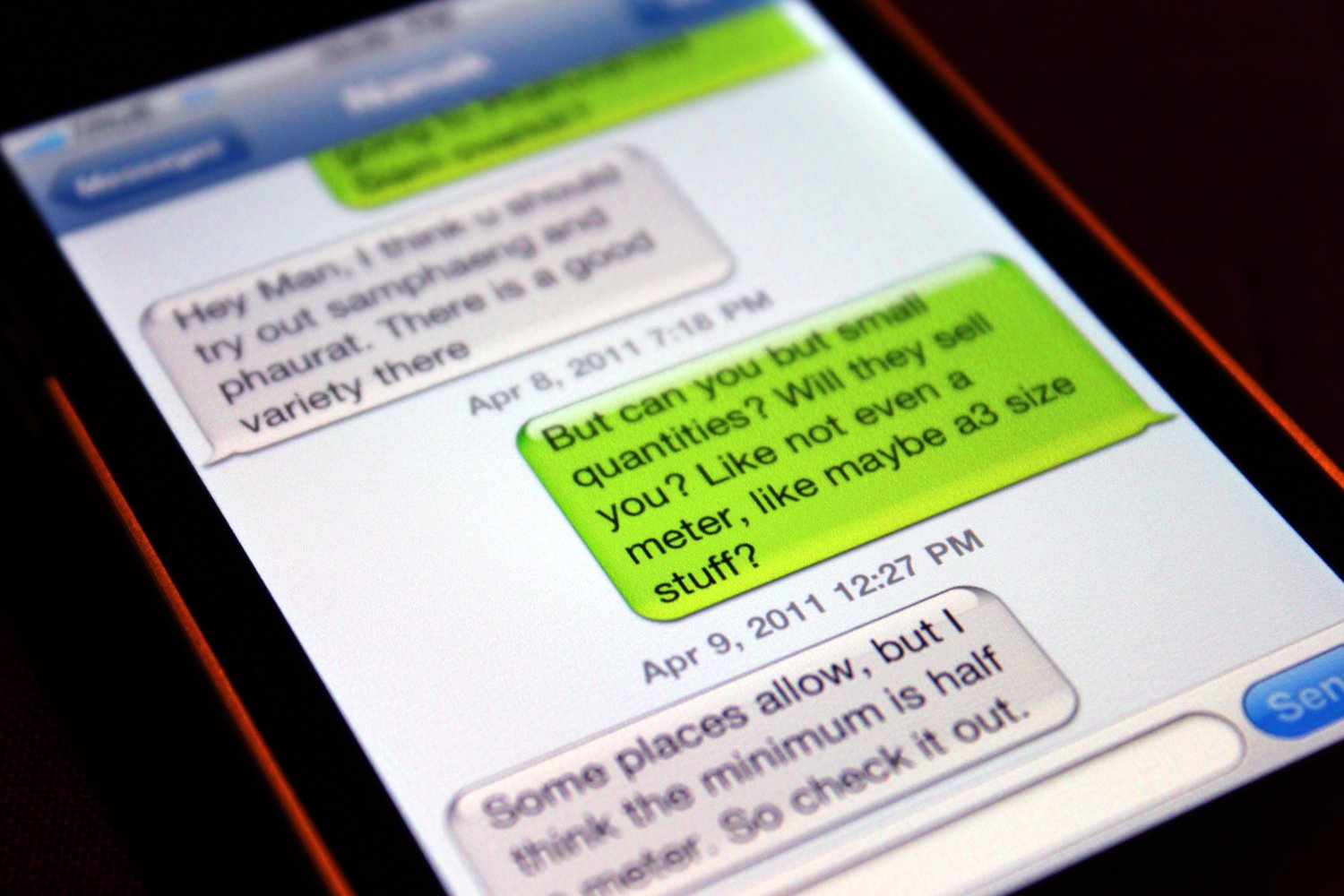 Sms text. Сообщение на телефоне. Переписка айфон. Iphone SMS. Text message.