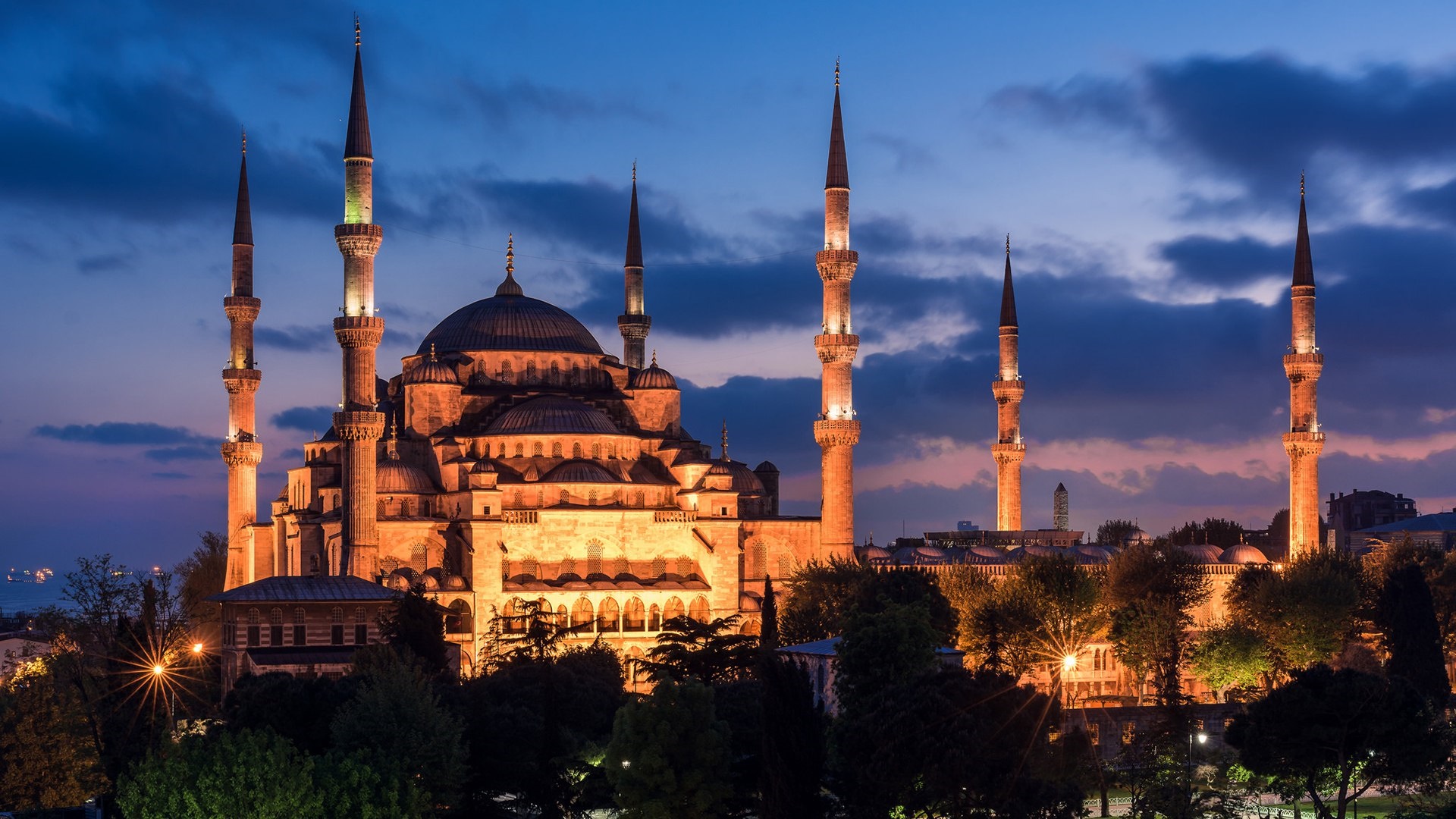 Ютуб стамбул. Стамбул голубая мечеть Босфор. Турция архитектура мечеть Турции. Мечеть Султана Ахмеда.