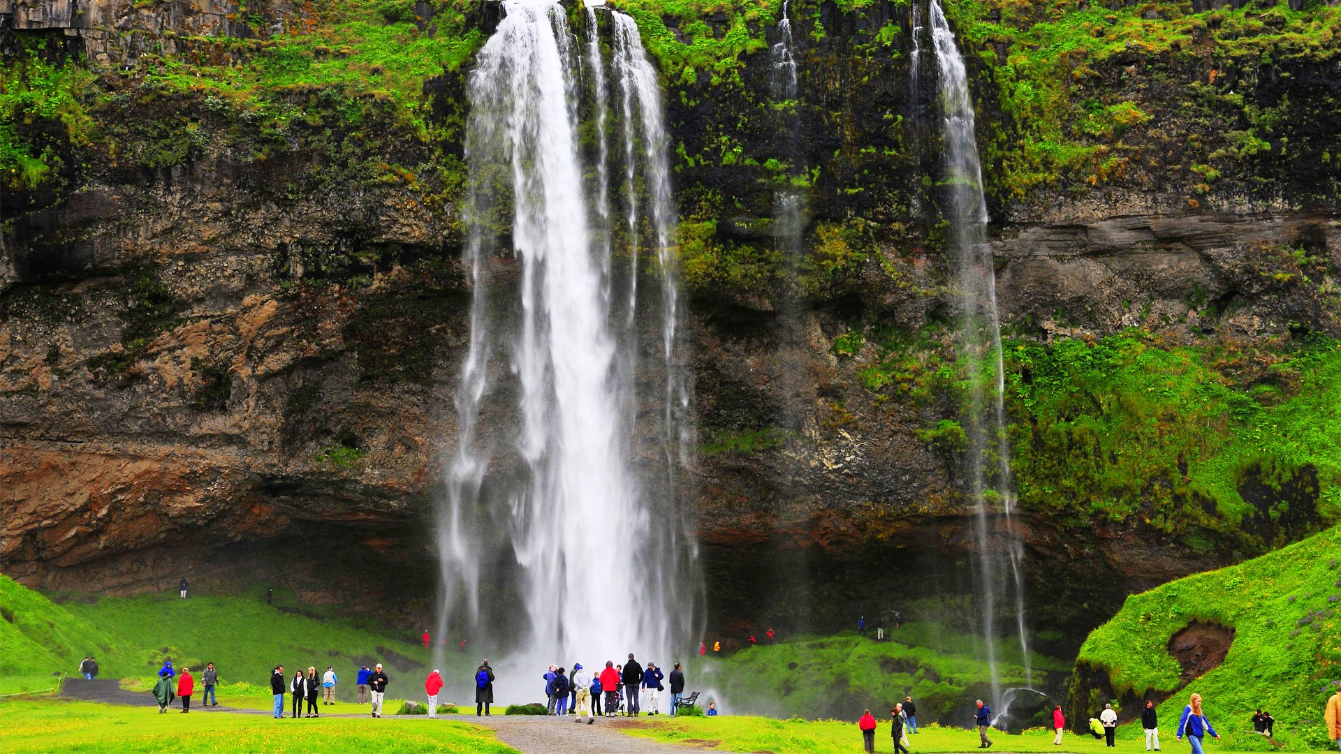 Страна водопадов. Водопад Сельяландфосс, Исландия. Водопад Сельяландсфосс (Seljalandsfoss Waterfall), Исландия. Водопады Боума. Водопад Меркьярфосс.